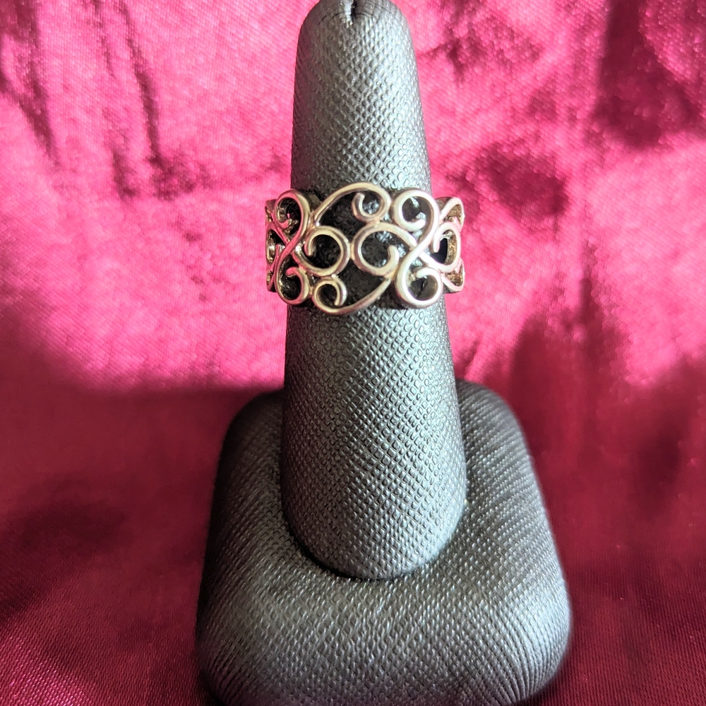 Beautiful Sterling Silver 925 Art Deco Design Ring Sz 7 GUC